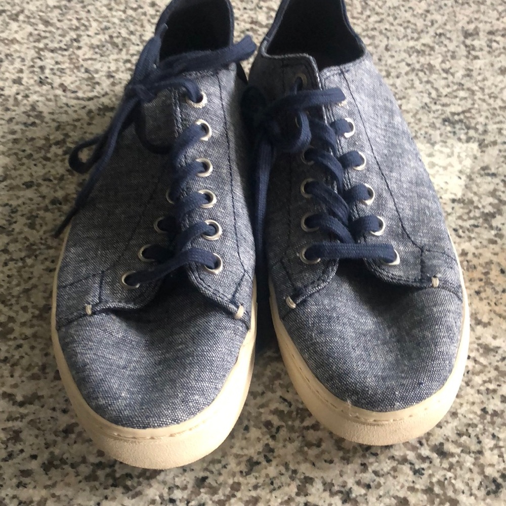 Toms shoes